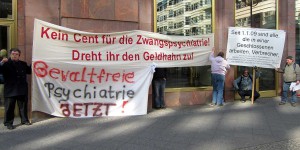 Demo Bilder - gegen individuelleres Entgeltsystem (7)